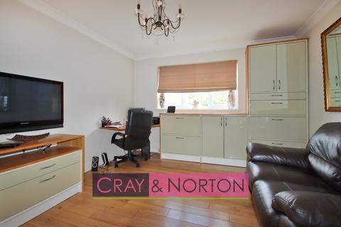 28 Tanglewood Close, Croydon, CR0 5HX