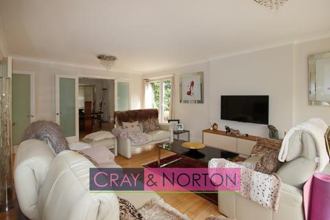 28 Tanglewood Close, Croydon, CR0 5HX