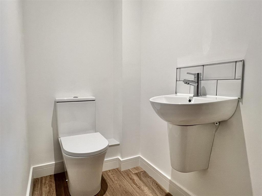 Cloakroom/WC