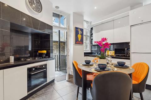3 bedroom flat for sale, Luxborough Street, London, W1U