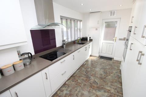 3 bedroom detached house for sale, Whinham Avenue, Leicester LE9