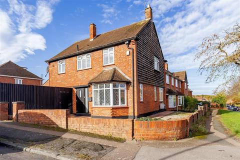 undefined, Upper Swaines, Epping
