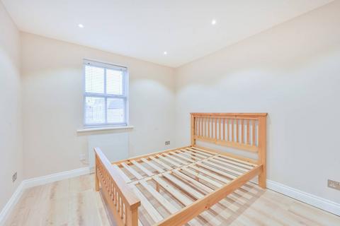 1 bedroom flat for sale, Alfred Close, Chiswick, London, W4