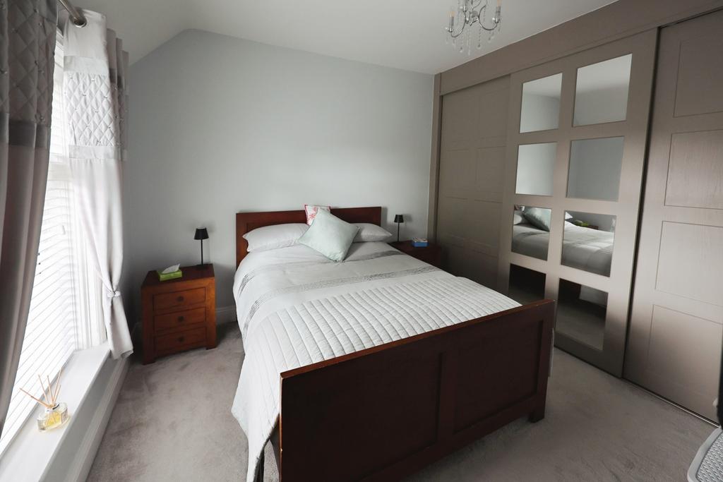Pbox-bedroom-316566.JPG
