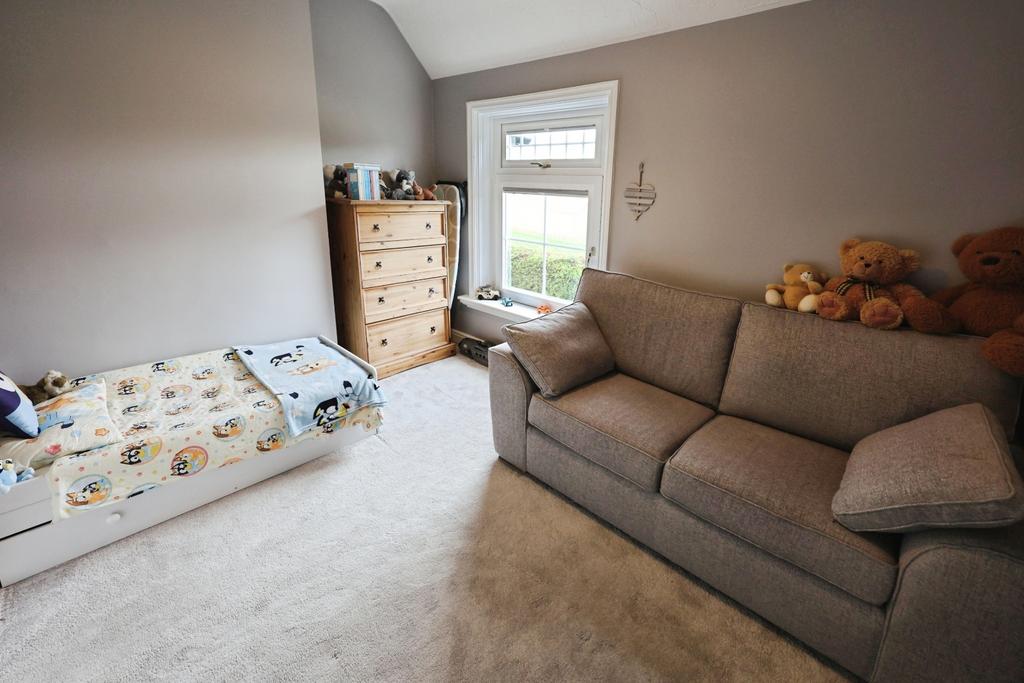 Pbox-living room-316566.JPG