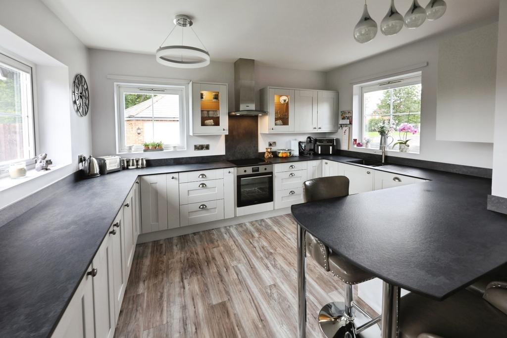 Pbox-kitchen-316566.JPG