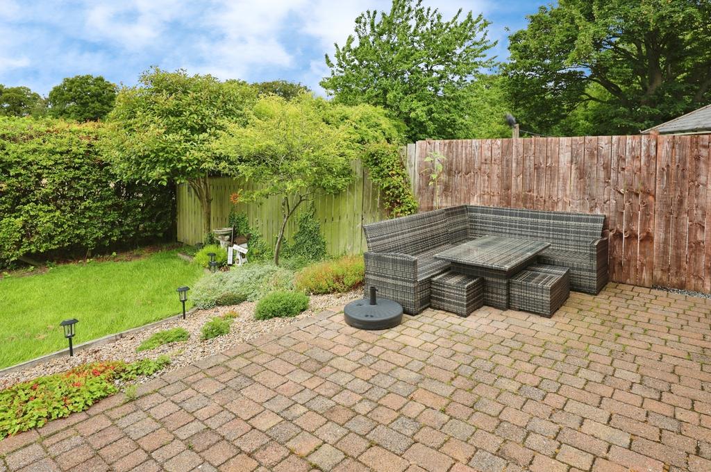 Pbox-garden-316566.JPG