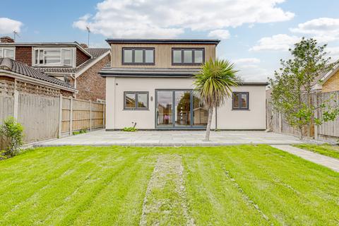 5 bedroom detached house for sale, Friern Gardens, Wickford, SS12