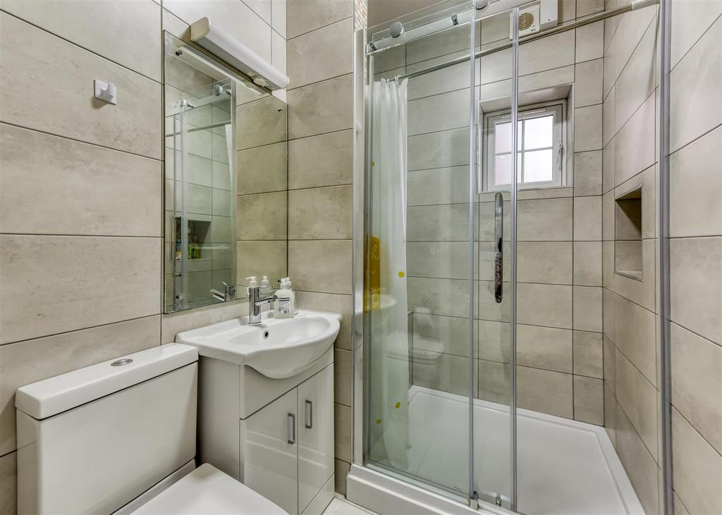 The Cottage-shower room1.jpg