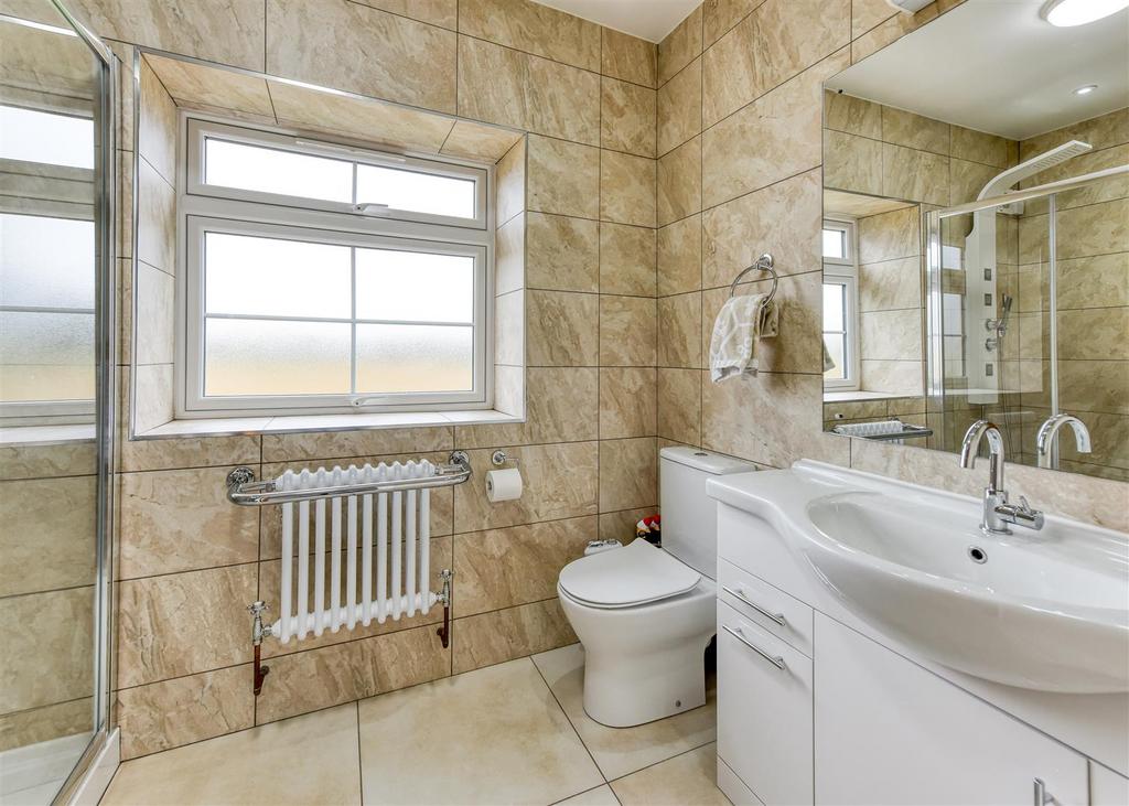 The Cottage-shower room2.jpg