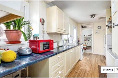 Gwynfryn Lampeter Road, Tregaron, SY25 6HG