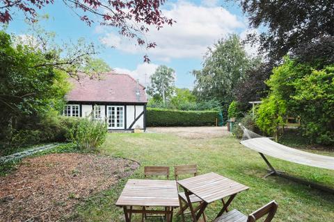 undefined, Little Ickford, Aylesbury
