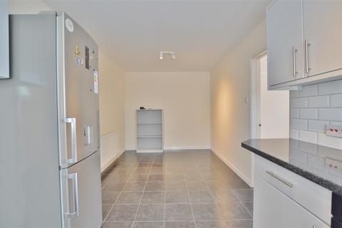 1 bedroom maisonette for sale, Belfast Avenue, Slough