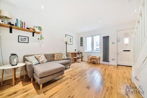 39 Tarragon Close, London, SE14 6DL