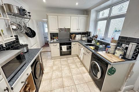 undefined, The Parade, Pontypridd CF37