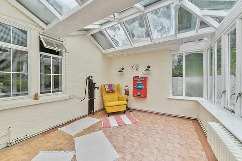 undefined, Ivy Lane, Tunbridge Wells TN3