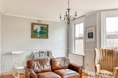 undefined, Walton Road, West Molesey KT8