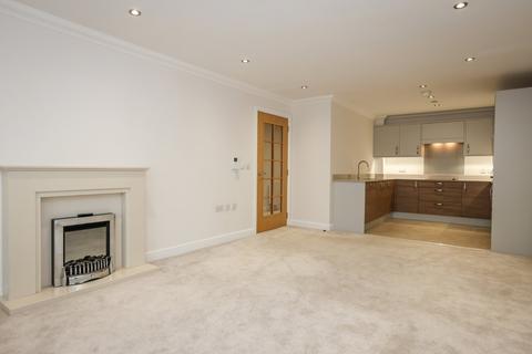 2 bedroom flat to rent, Castle View Retirement Village, Helston Lane, Windsor, Berkshire