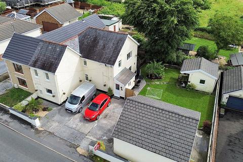 undefined, Heol Y Meinciau, Llanelli SA15
