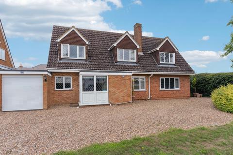 4 bedroom detached house for sale, Trowley Hill Road, Flamstead, AL3