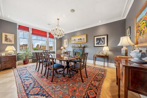 undefined, Oakwood Court, London
