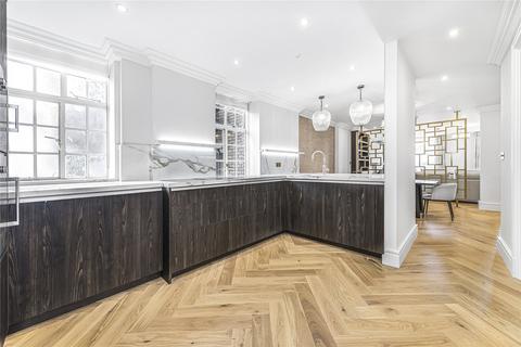 3 bedroom flat to rent, Curzon Street, London