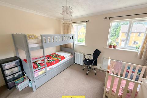 2 bedroom terraced house to rent, Marsom Grove Luton LU3 4BH