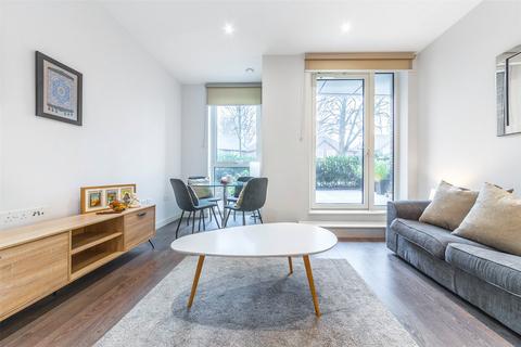 1 bedroom apartment for sale, Sandpiper Building, London N4