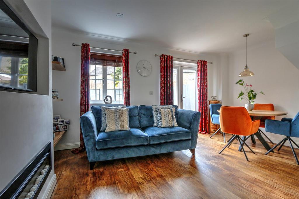 Sitting & Dining Room.jpg