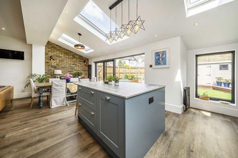 undefined, Ridgeway Road, Isleworth TW7