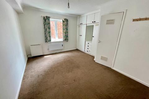 1 bedroom flat for sale, Deacons Court, Villa Road, Luton, Bedfordshire, LU2 7NP
