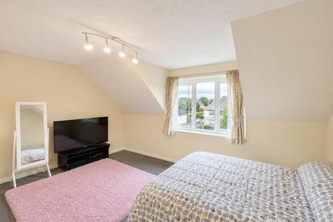 undefined, Hatton Road, Bedfont TW14