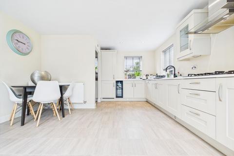 4 bedroom detached house for sale, Broadstone Drive, Hampton Water, PE7