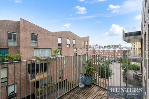1 bedroom flat for sale, Durham Wharf Drive, Brentford, TW8 8FH