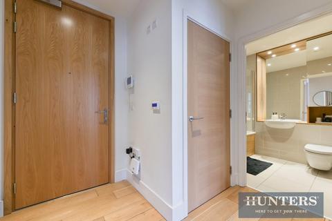 1 bedroom flat for sale, Durham Wharf Drive, Brentford, TW8 8FH