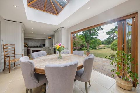 Freshfields Chalk Lane, East Horsley, Leatherhead, KT24 6TH