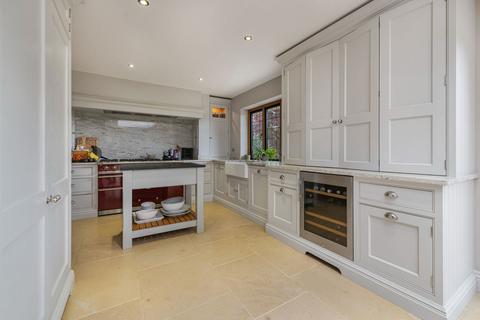 Freshfields Chalk Lane, East Horsley, Leatherhead, KT24 6TH
