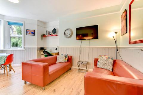 2 bedroom flat to rent, Second Avenue, Hove