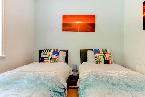 2 bedroom flat to rent, Second Avenue, Hove