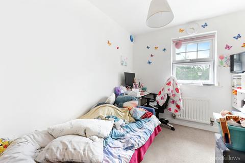 Flat 4, 54 Yenston Close, Morden, SM4 6FD
