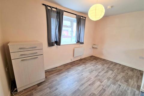 Studio to rent, Thorneycroft Lane, Wolverhampton, WV10 0NF