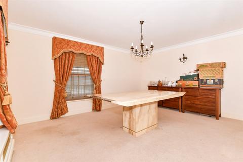 5 bedroom townhouse for sale, Kendall Avenue, Kings Hill, West Malling, Kent