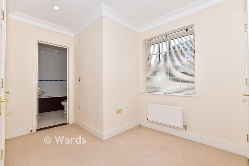 Walk-In Wardrobe