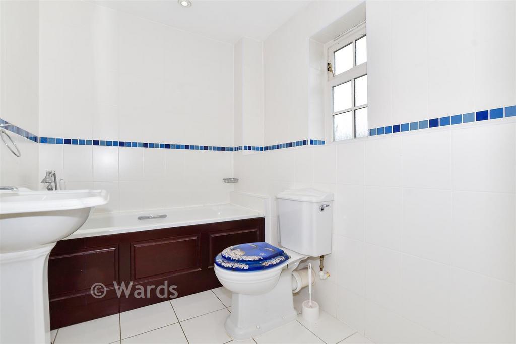 En-Suite Bathroom