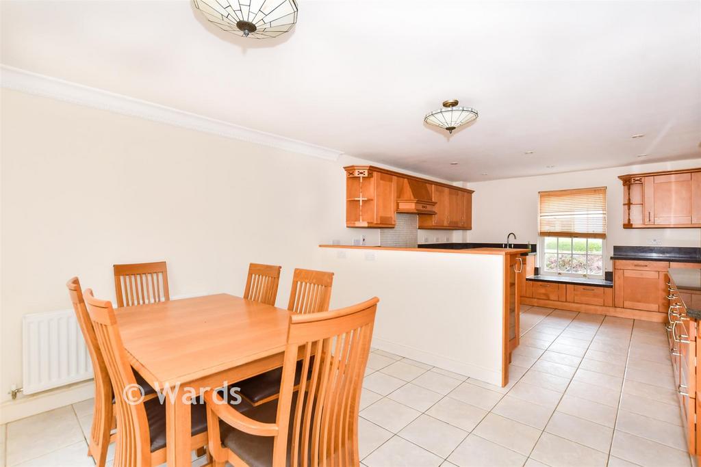 Kitchen/ Breakfast Room
