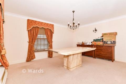 undefined, Kendall Avenue, Kings Hill, West Malling, Kent