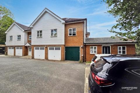 Croydon CR8