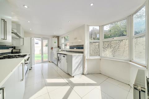 3 bedroom house for sale, Crewys Road, London