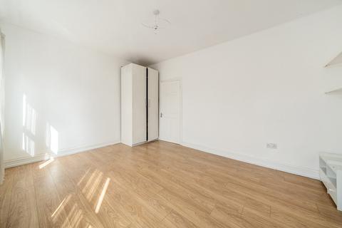 3 bedroom house for sale, Crewys Road, London