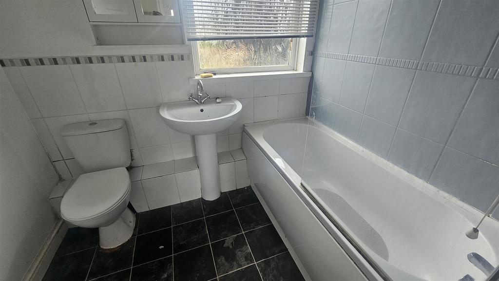 8 bacton 6.jpg